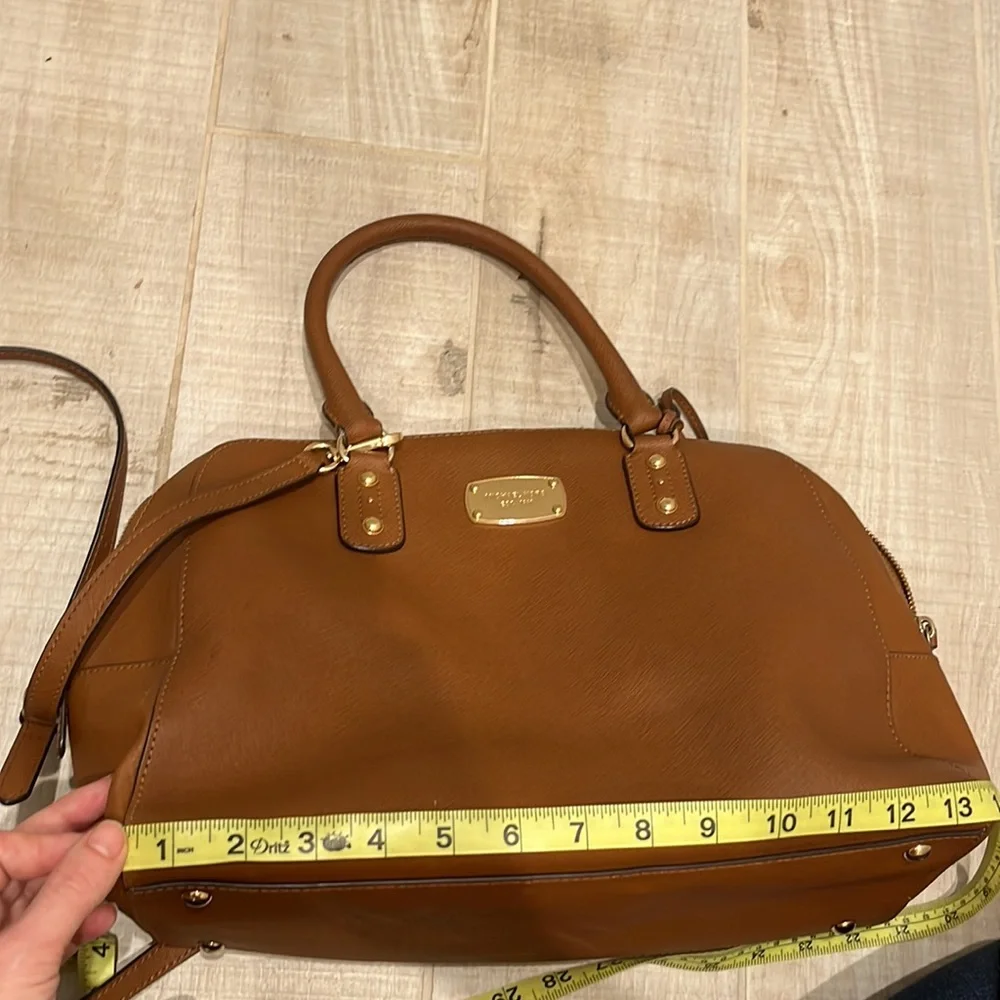 Beautiful tan Michael Kors bag - Picture 12 of 15